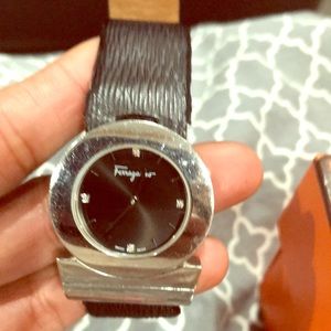 Flash sale !!! Salvatore Ferragamo watch TRADE